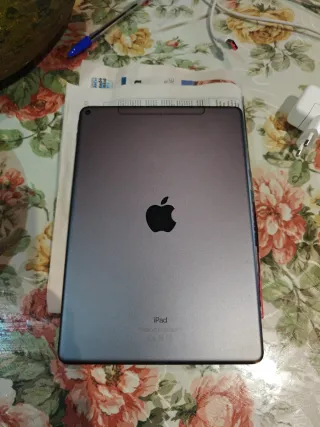 iPad Air 3 Wi-Fi + 4G Gris Espacial