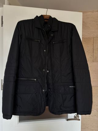 Chaqueta Geox Negra con cortavientos desmontable