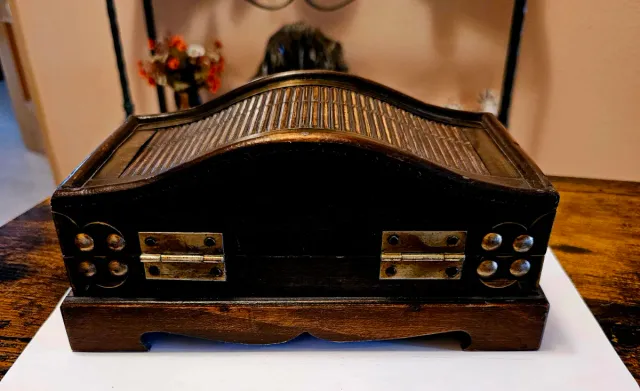 Cajita de madera decorativa