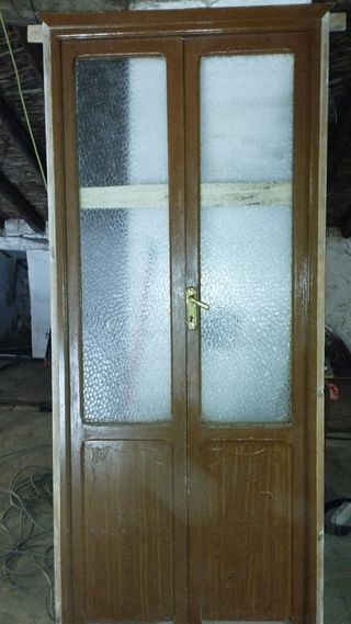 Puerta de madera antigua con cristales 100x220cm