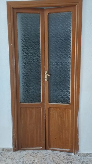 Puerta de madera antigua con cristales 100x220cm