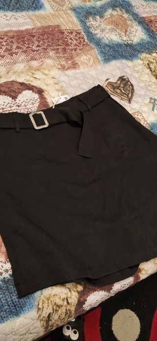 Pantagonna nera con cintura