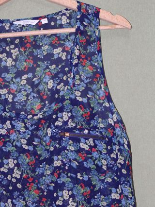 Blusa floral azul marino talla L