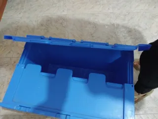 6 Cajas de plástico para transporte 55€
