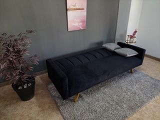 Sofá Cama Negro Terciopelo Patas Doradas
