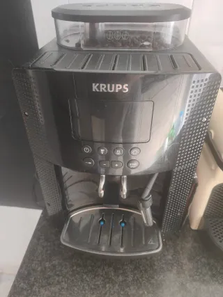 Cafetera Krups Automática Negra