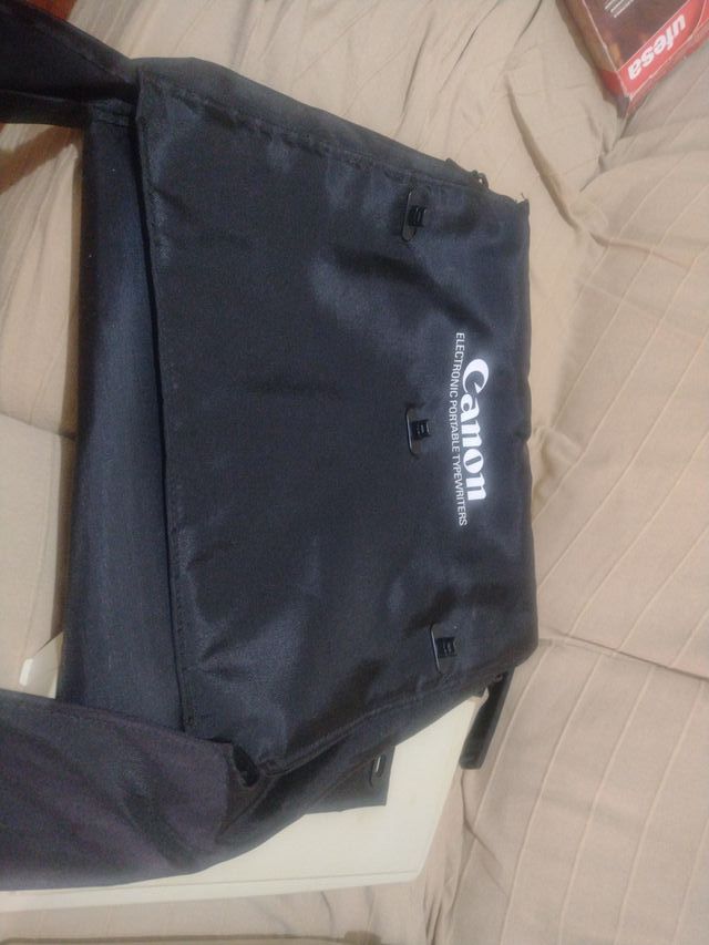 Máquina de escribir Canon portátil con funda