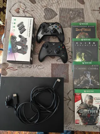 Xbox One X + 4 giochi + controller