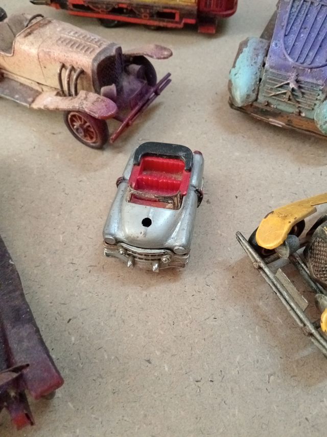 Lote 5 coches y tranvía hojalata