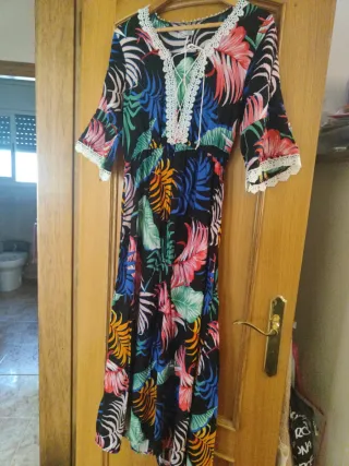 Vestido largo estampado tropical