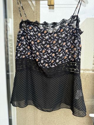 Top lencero floral y lunares talla L
