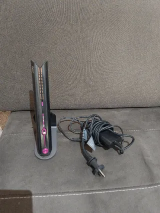 Plancha de pelo Dyson negra