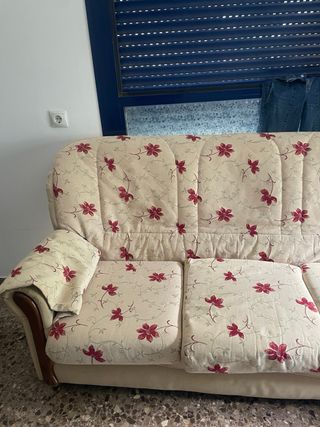 Sofá de tela beige y rojo para regalar ! 