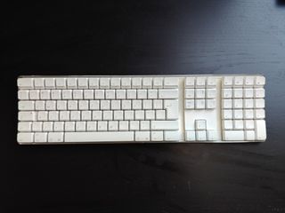 Teclado Apple Bluetooth A1016 UK Blanco
