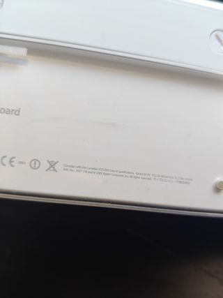 Teclado Apple Bluetooth A1016 UK Blanco
