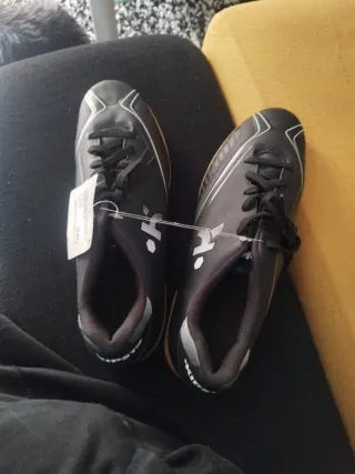 Botas de fútbol sala negras