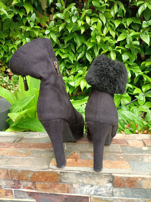 Botines negros talla 37