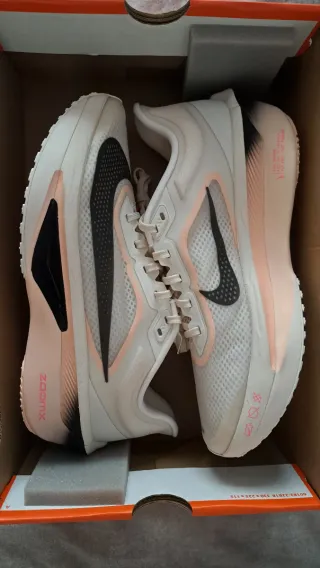 Nike ZoomX Invincible Run Flyknit 3