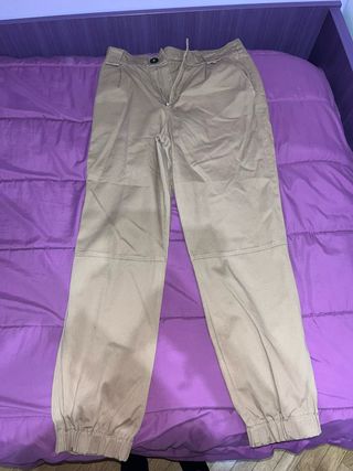 Pantalones cargo beige