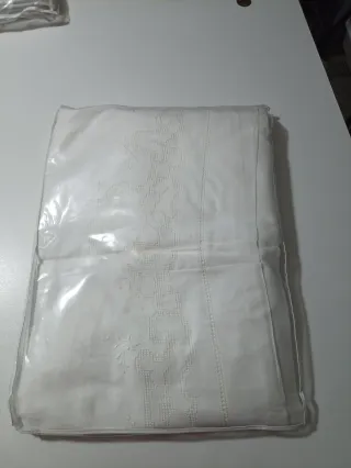 Lenzuola matrimoniali ricami fiorellini