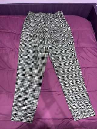 Pantalón cuadros blanco y negro