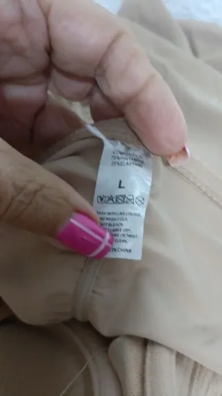 Faja reductora Shein Talla M-L Beige