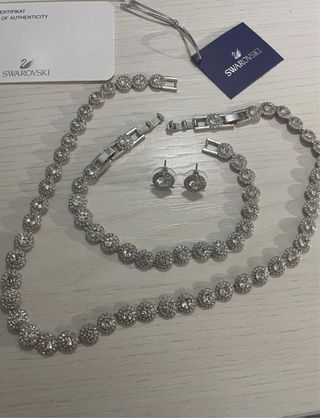 Conjunto Swarovski Collar, Pulsera y Pendientes