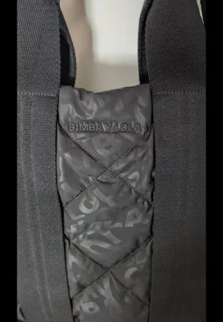 Bolso Bimba y Lola negro acolchado