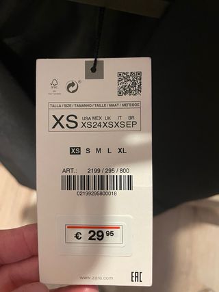 Chaleco negro Zara