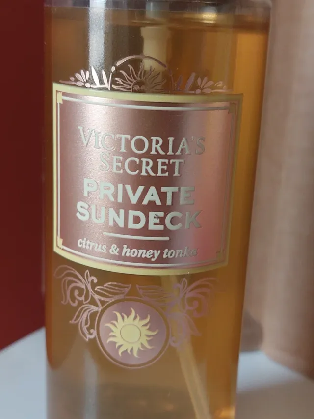 Victoria's Secret Private Sundeck Fragrance Mist