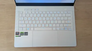 Asus ROG Zephyrus G14 Ryzen 9 RTX 4060.  2025