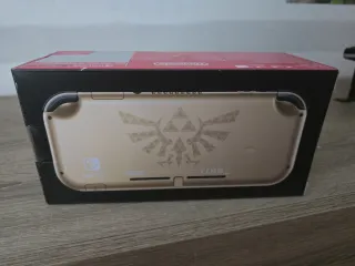 Nintendo Switch Lite Hyrule Gold Edition