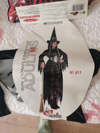 Disfraz Bruja T. M contiene el gorro y el cinturon