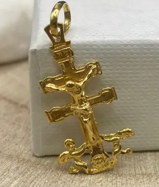 Colgante Cruz Caravaca Oro 18kt