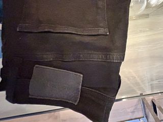 Pantalón vaquero Jack & Jones negro slim. 