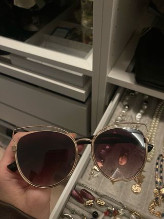 Gafas de sol UV400 montura metálica dorada