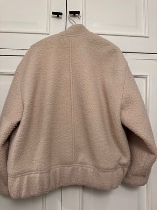 Cazadora Bomber Beige Mango, puesto muy pocas vece