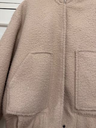 Cazadora Bomber Beige Mango, puesto muy pocas vece