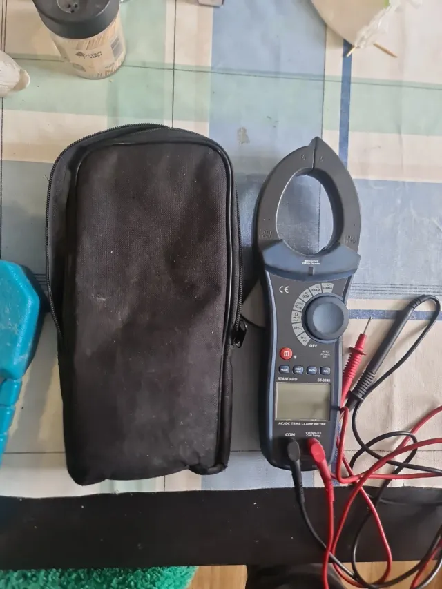 Pinza Amperimétrica Digital BT-305