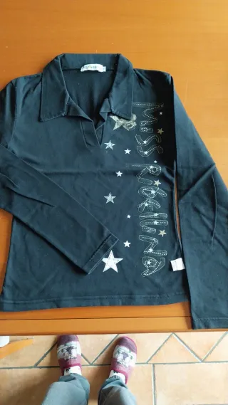 Maglia Miss Ribellina nera con stelle
