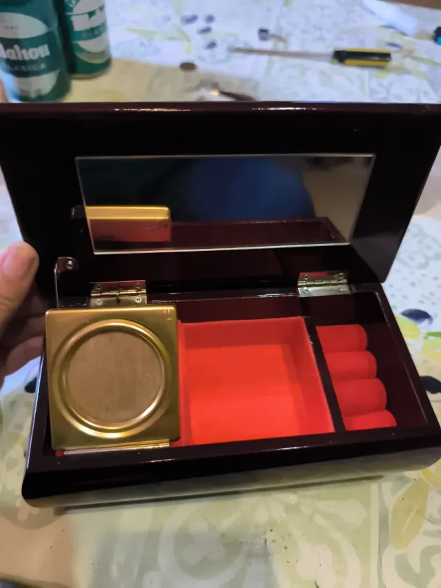 Joyero musical japonés vintage