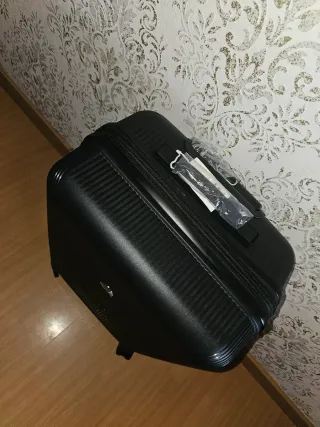 Maleta de viaje nueva 23kg