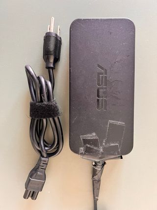 Portátil ASUS Intel i7 Plata - URGE VENDER! 