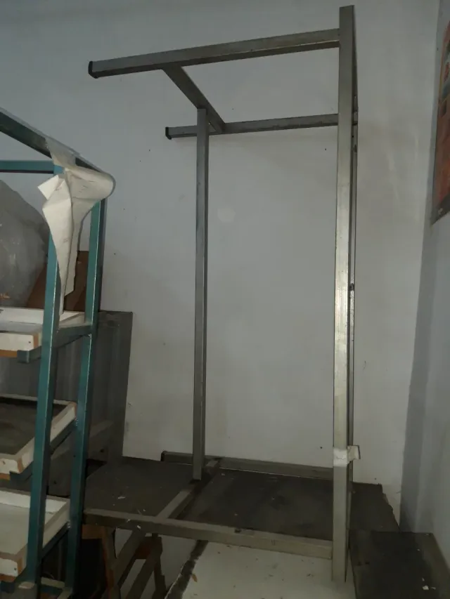 Estructura mesa trabajo mecánica