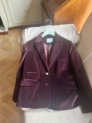 Chaqueta Terciopelo Borgoña Botones Dorados
