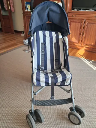 Silla de paseo ligera tipo paraguas maclaren