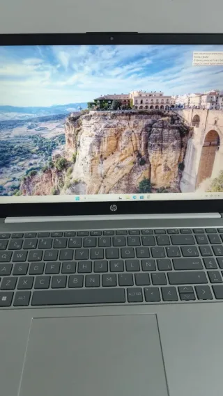 Portátil HP Ryzen 7000 500GB 16RAM
