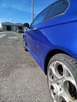 Alfa Romeo GT 2004