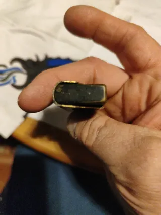 5 Accendini Dorati con Griglia Nera