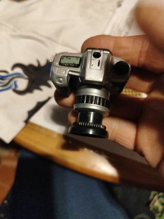 5 Accendini Dorati con Griglia Nera